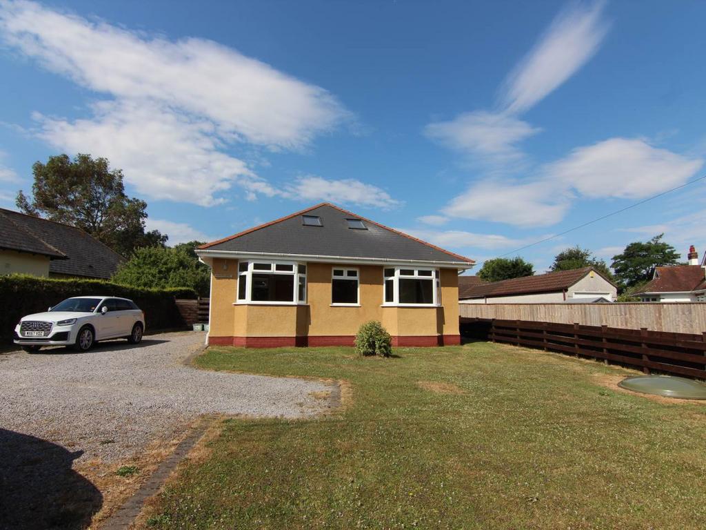 5 bedroom detached house to rent