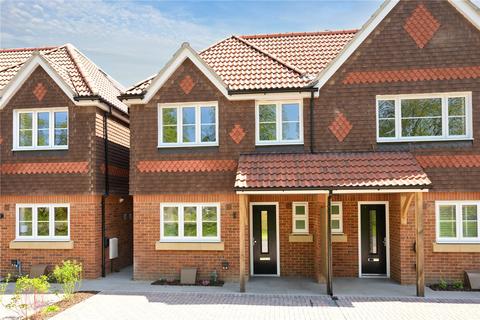4 bedroom end of terrace house for sale, Westfield Road, Woking, GU22