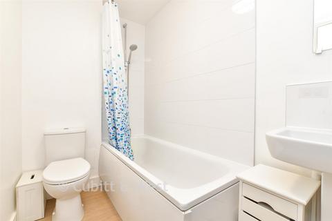 Studio for sale, New Road, Mitcham CR4