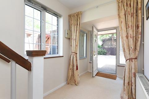 3 bedroom detached house for sale, Pluckley Road, Smarden