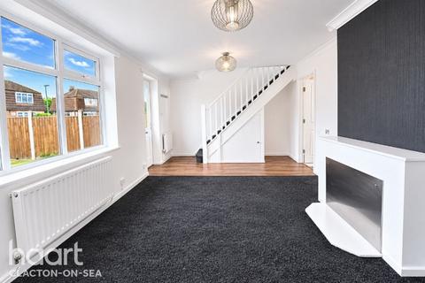 3 bedroom end of terrace house to rent, Lake Walk, CLACTON-ON-SEA