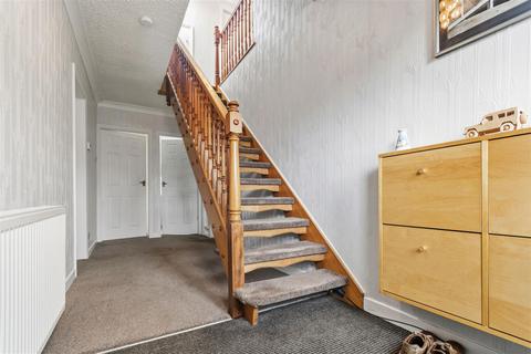 3 bedroom link detached house for sale, St. Johns Road, Leeds LS19