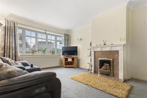 3 bedroom link detached house for sale, St. Johns Road, Leeds LS19