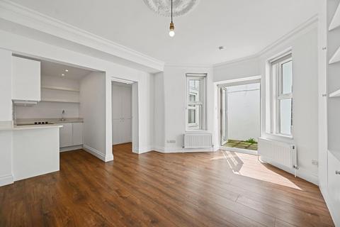 1 bedroom flat for sale, Sinclair Gardens, London W14