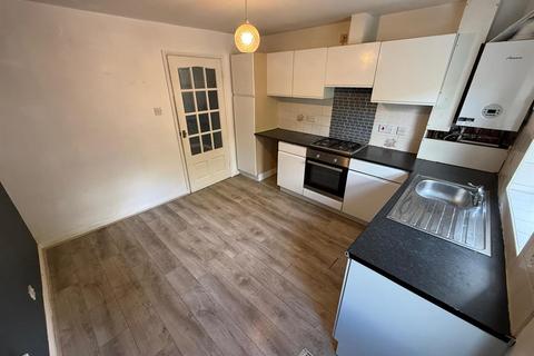 2 bedroom house for sale, April Close, Oldham
