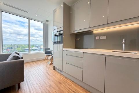 Studio to rent, West Gate, London, W5