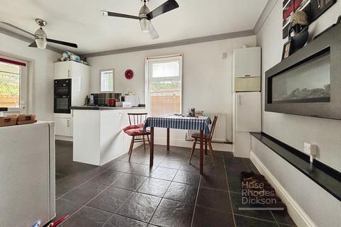 2 bedroom bungalow for sale, Shide Path, Newport, Isle of Wight