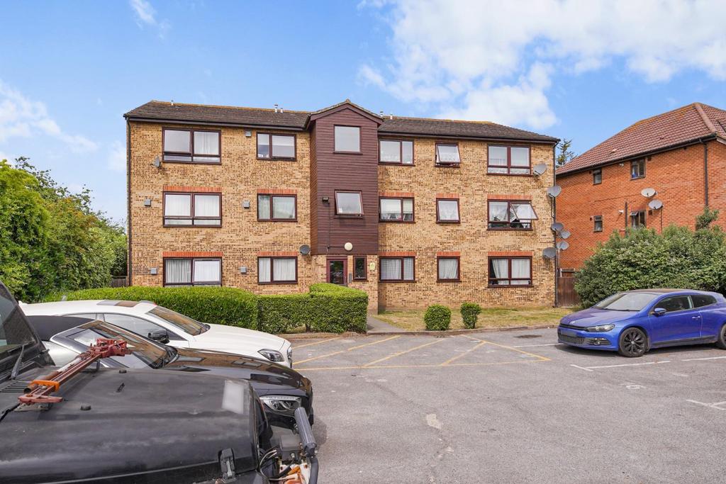 2 bedroom flat for sale