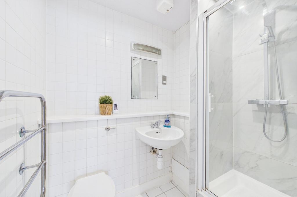 Apartment in Reading, Reading Town Centre, Coley - View 5