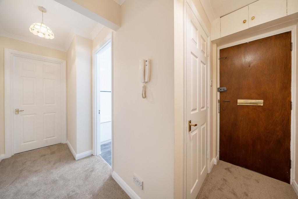Lynden Mews, Reading RG2 – pohled 2