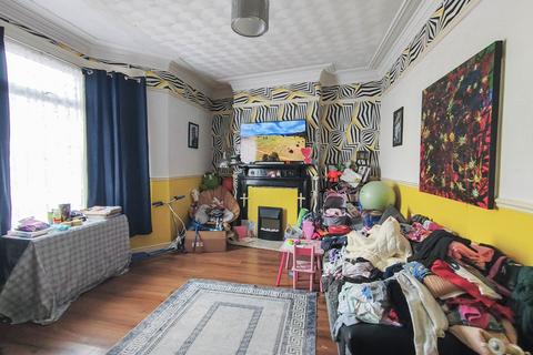 4 bedroom end of terrace house for sale, Sydenham Road, Hartlepool TS25