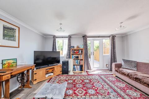 3 bedroom semi-detached house for sale, Holm Way, Bicester, OX26