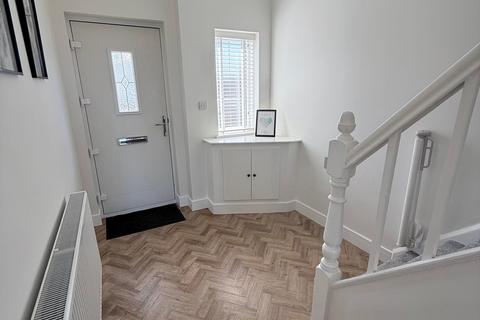 3 bedroom semi-detached house for sale, Hall Green Road, West Bromwich, B71