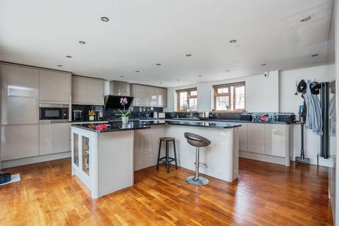 6 bedroom detached house for sale, Havant Road, Farlington, PORTSMOUTH