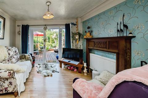 2 bedroom semi-detached bungalow for sale, Oxford Avenue, Burnham Village