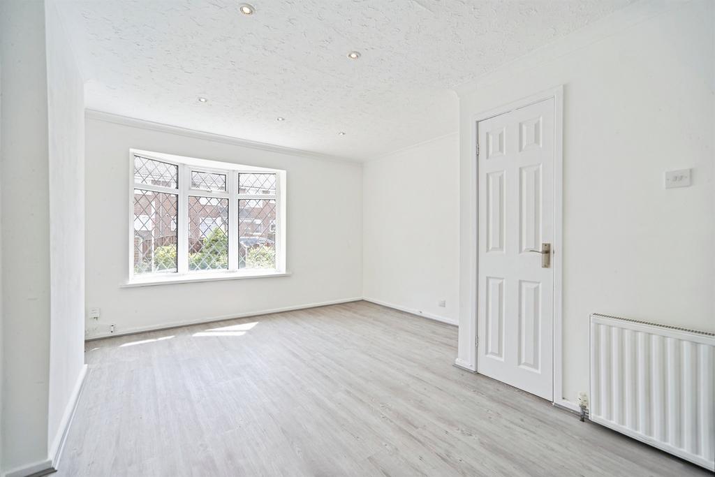 House in Leeds, West Yorkshire - View 2
