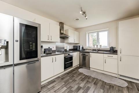 4 bedroom detached house for sale, Heather Drive, Pontefract