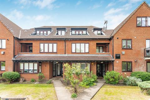 1 bedroom ground floor flat for sale, St Theresa Court, North Chingford