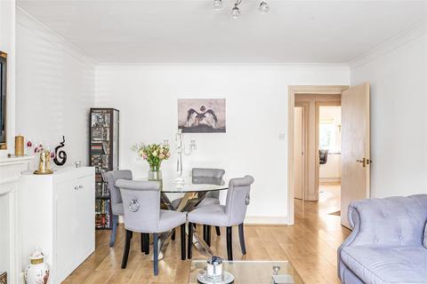 1 bedroom ground floor flat for sale, St Theresa Court, North Chingford