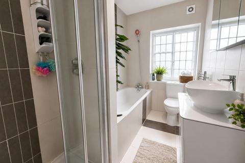 2 bedroom apartment for sale, Maurice Walk, London, NW11