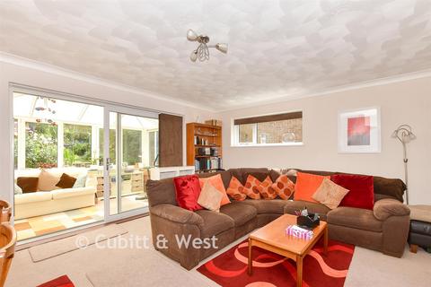 Semi-detached house - Batemans Road, Brighton BN2