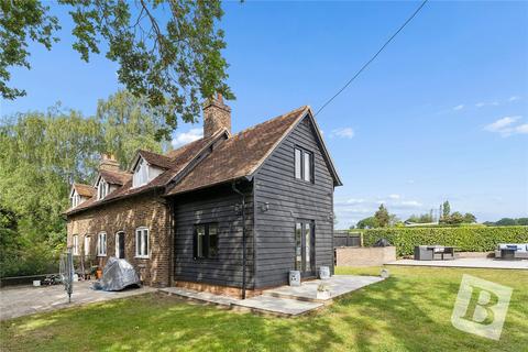 4 bedroom semi-detached house for sale, London Road, Stapleford Tawney, Romford, Essex, RM4