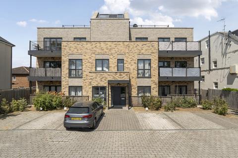 2 bedroom flat to rent, Enmore Road, London, SE25