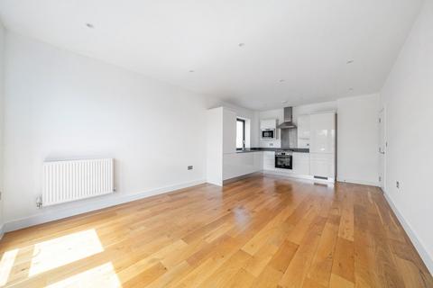 2 bedroom flat to rent, Enmore Road, London, SE25