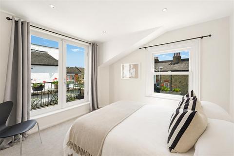 2 bedroom flat for sale, Lower Richmond Road, Putney