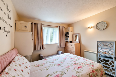 1 bedroom retirement property for sale, Oak Close, Dunstable LU5