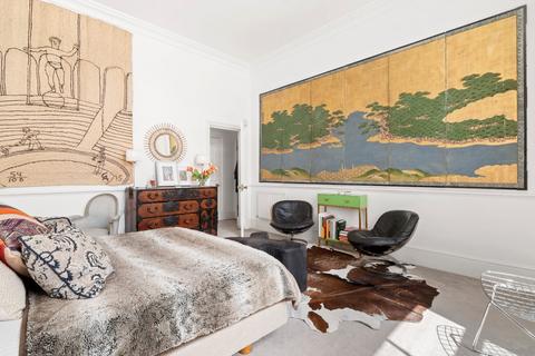 Studio to rent, Stanhope Gardens, South Kensington, London