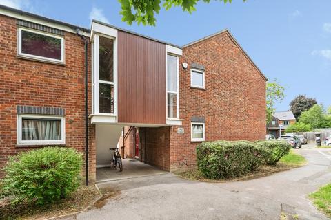 2 bedroom flat for sale, Ashbury Close, Cambridge, Cambridgeshire, CB1