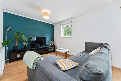 2 bedroom flat for sale, Ashbury Close, Cambridge, Cambridgeshire, CB1
