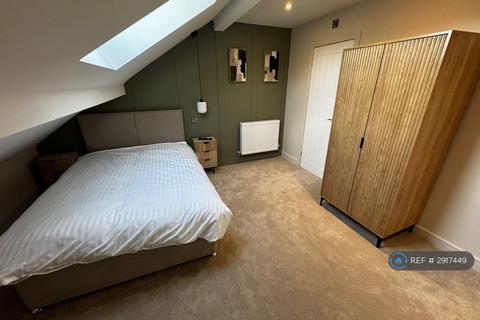 1 bedroom in a house share to rent, Oxford St, Stoke-On-Trent, ST4