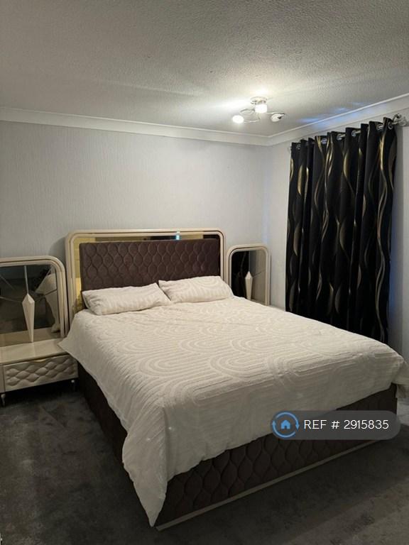 House in Borehamwood - View 5