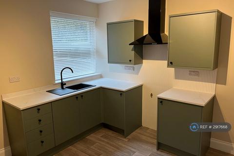 3 bedroom end of terrace house to rent, Third Avenue, Ilkeston, DE7