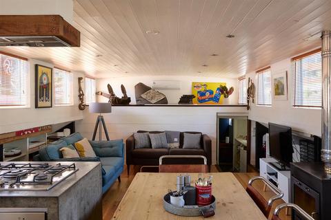 4 bedroom houseboat for sale, Lots Ait, Brentford, TW8