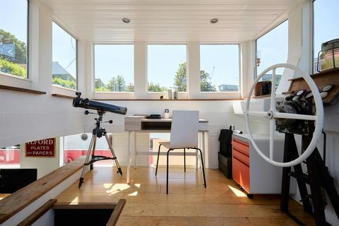 4 bedroom houseboat for sale, Lots Ait, Brentford, TW8