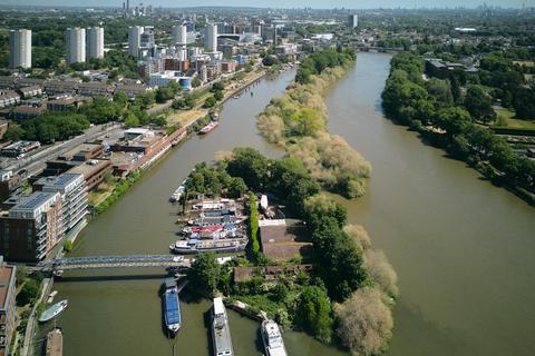 4 bedroom houseboat for sale, Lots Ait, Brentford, TW8