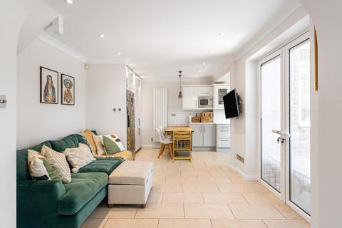 4 bedroom semi-detached house for sale, Wilton Road, Cockfosters, EN4