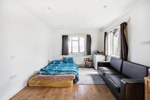 3 bedroom apartment for sale, Alexandra Avenue, Harrow, Middlesex