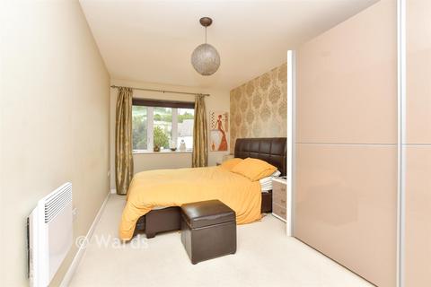 2 bedroom apartment for sale, Poynder Drive, Snodland ME6