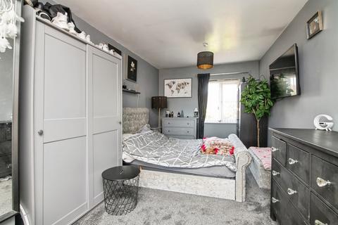 2 bedroom coach house for sale, Sannders Crescent, Tipton