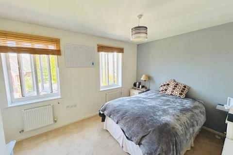 1 bedroom flat for sale, Farcroft Close, Lymm, WA13