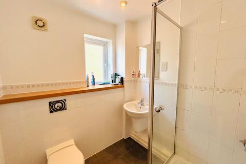 1 bedroom flat for sale, Farcroft Close, Lymm, WA13