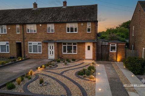 Terraced house - Repton Avenue, Derby, DE23