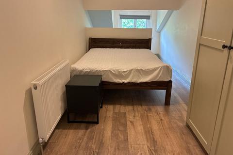 Studio to rent, Moorland Road, Leeds LS6