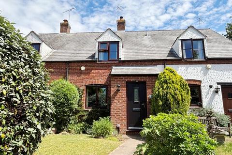 2 bedroom cottage for sale, St. James Close, Harvington, Evesham