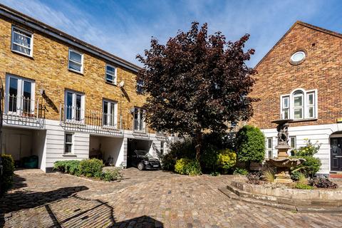 4 bedroom end of terrace house for sale, Robinscroft Mews, Greenwich, London, SE10