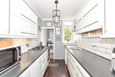 5 bedroom semi-detached house for sale, Stubbington Avenue, Portsmouth, Hampshire